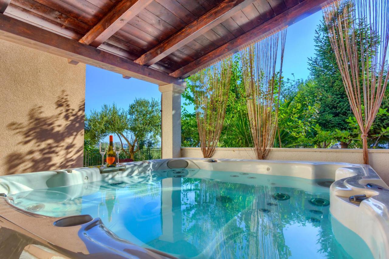 Villa Desideria Solin Exterior photo